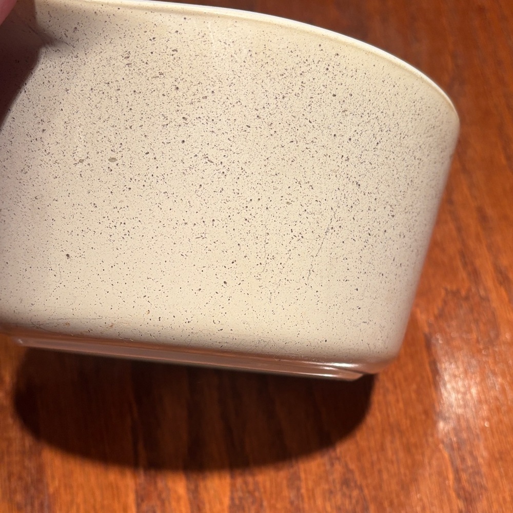 Vintage Creamy- Tan and White Speckled Pyrex Bowl 1qt #473